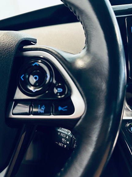 Toyota Mirai 16 of 27