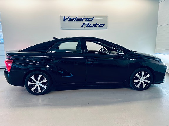 Toyota Mirai 5 of 5