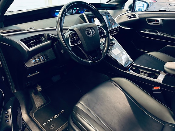 Toyota Mirai 11 of 27