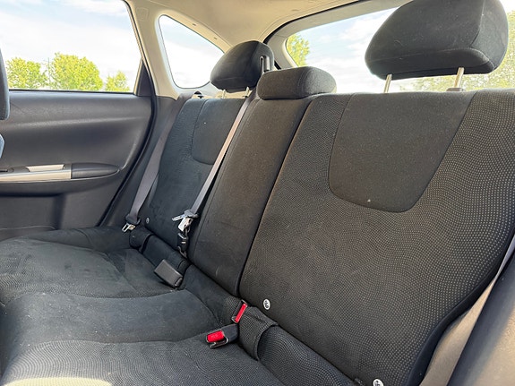 Subaru Impreza 14 of 15