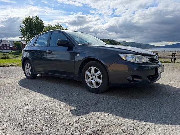 Subaru Impreza 10 of 15