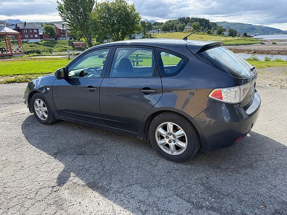 Subaru Impreza 6 of 15