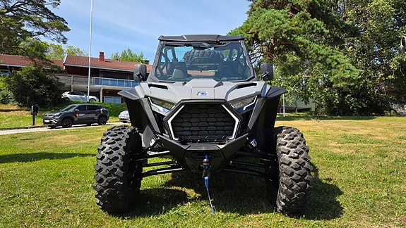 Polaris RZR Pro XP 2 of 5