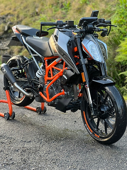 KTM 125 Duke 4 of 11