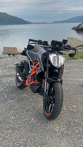 KTM 125 Duke 2 of 11
