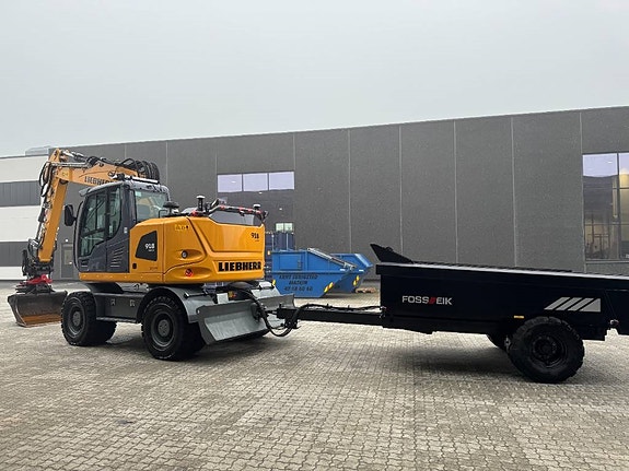 Liebherr A918 Compact 2 of 5
