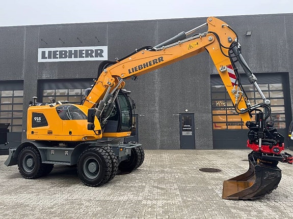 Liebherr A918 Compact 3 of 5