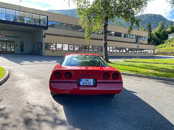 Chevrolet Corvette 8 of 30