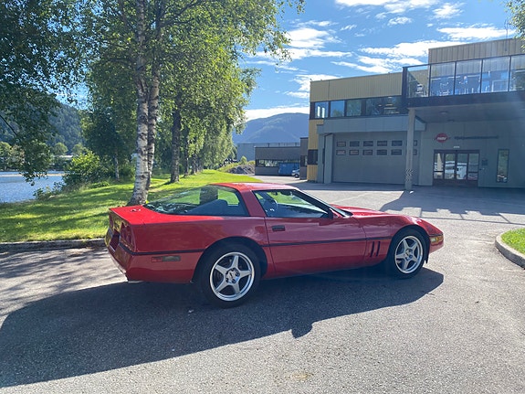 Chevrolet Corvette 10 of 30