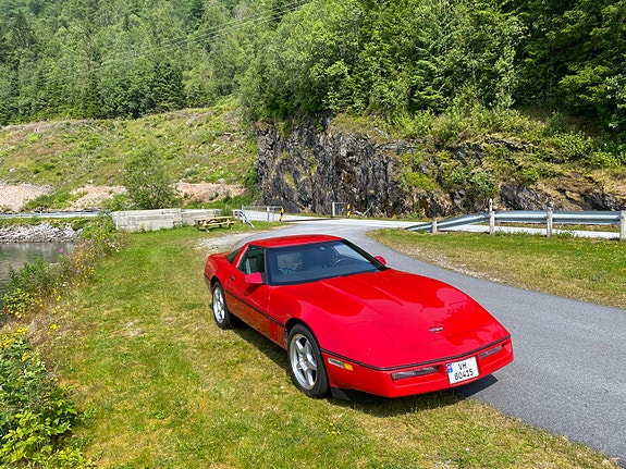 Chevrolet Corvette 4 of 30