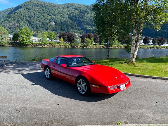 Chevrolet Corvette 14 of 30
