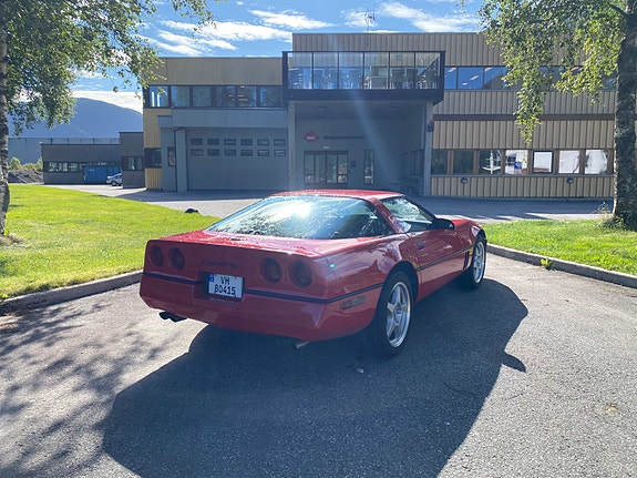 Chevrolet Corvette 9 of 30