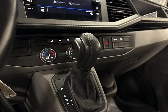 Volkswagen Transporter 14 of 24