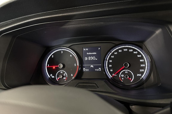 Volkswagen Transporter 10 of 24