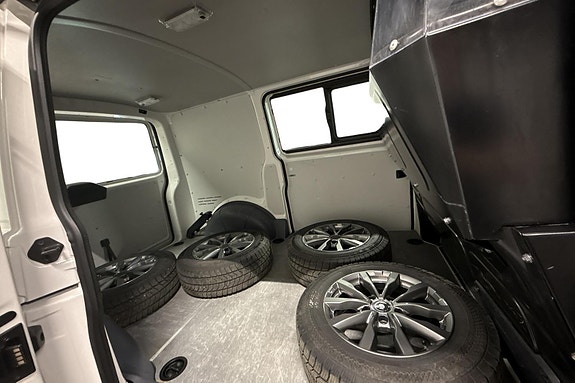 Volkswagen Transporter 22 of 24