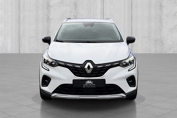 Renault Captur 2 of 5