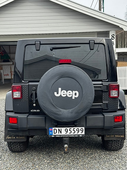 Jeep Wrangler 9 of 19