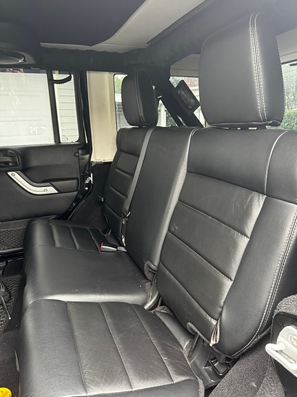 Jeep Wrangler 15 of 19