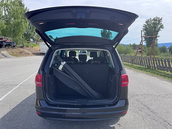 Volkswagen Sharan 9 of 24