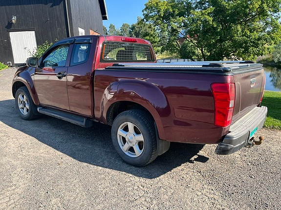 Isuzu D-max 4 of 5