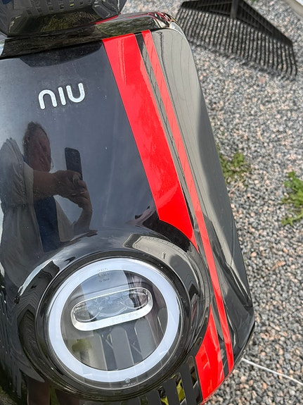 NIU M+ 14 of 18