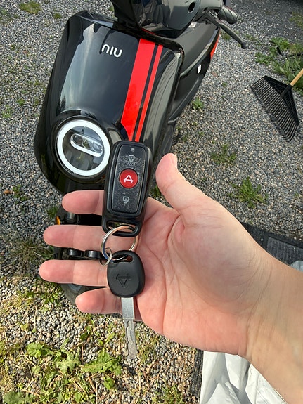NIU M+ 5 of 18