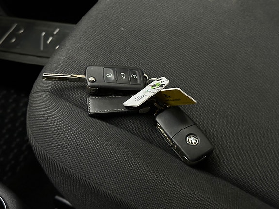 Volkswagen UP! 24 of 24