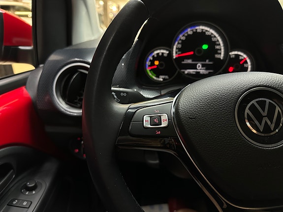 Volkswagen UP! 19 of 24