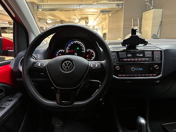 Volkswagen UP! 16 of 24