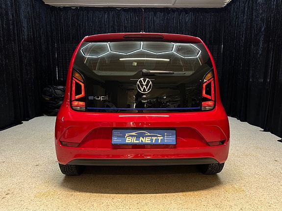 Volkswagen UP! 6 of 24