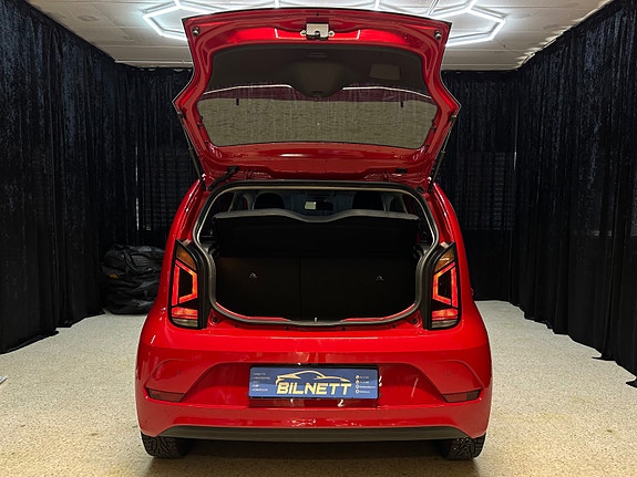 Volkswagen UP! 7 of 24
