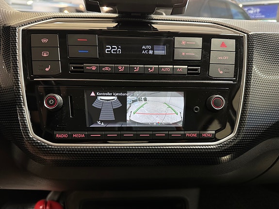 Volkswagen UP! 14 of 24