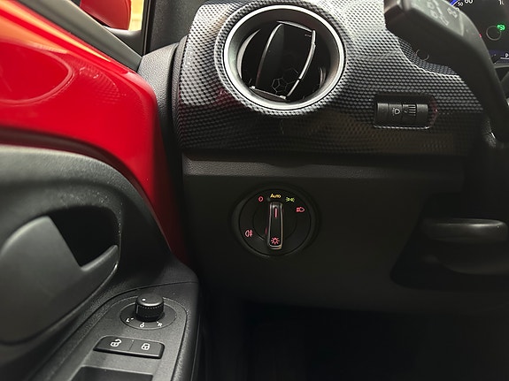 Volkswagen UP! 17 of 24