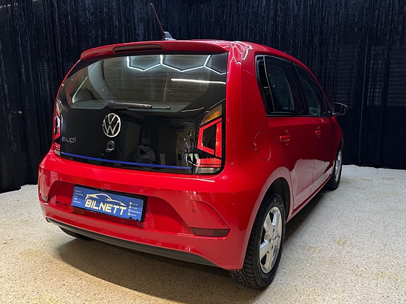 Volkswagen UP! 4 of 24