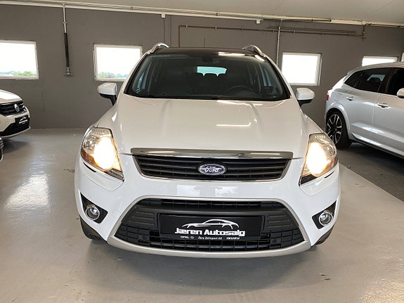 Ford Kuga 2 of 5