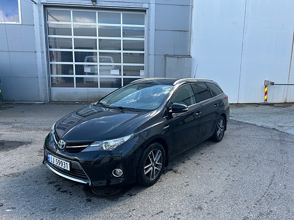 Toyota Auris 4 of 17