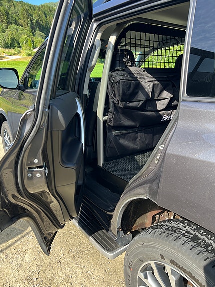 Toyota Land Cruiser 6 of 25