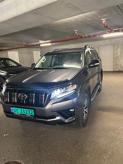 Toyota Land Cruiser 2 of 25