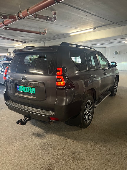 Toyota Land Cruiser 4 of 25