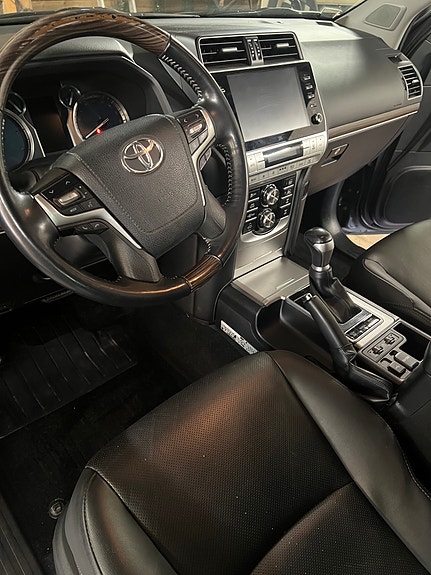 Toyota Land Cruiser 17 of 25