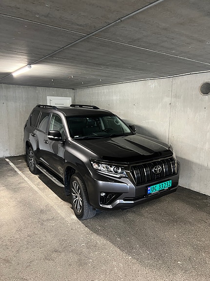 Toyota Land Cruiser 11 of 25