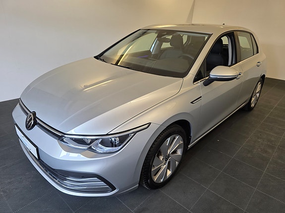 Volkswagen Golf VIII 4 of 5