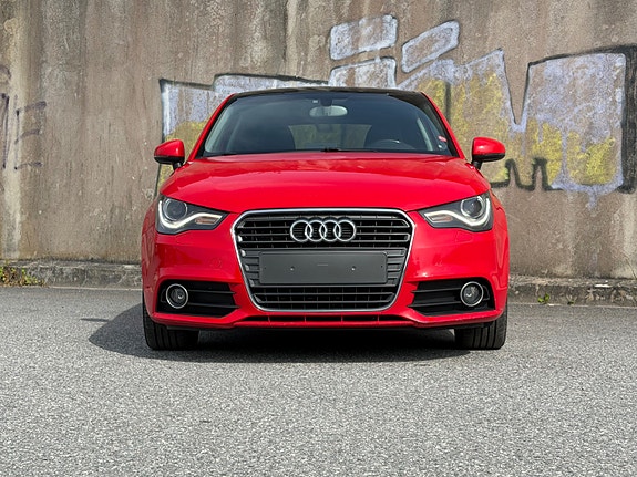 Audi A1 2 of 14
