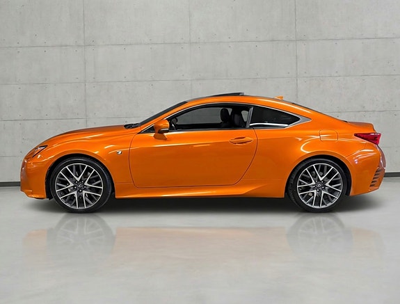 Lexus RC300h 3 of 5