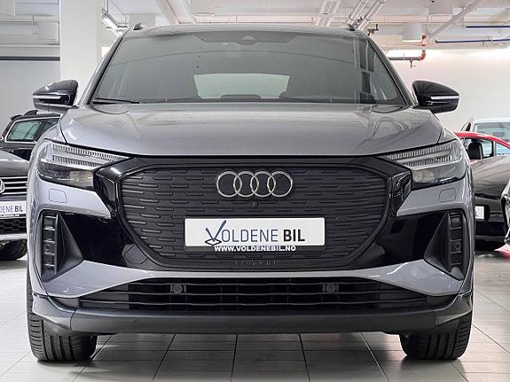 Audi Q4 e-tron 3 of 5