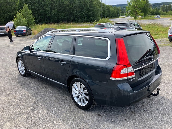 Volvo V70 4 of 5