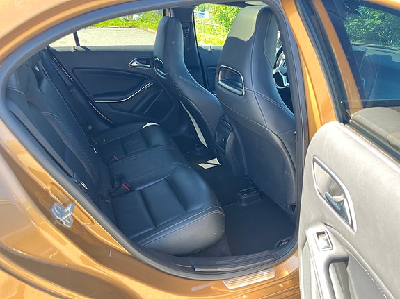 Mercedes-Benz A180 10 of 20