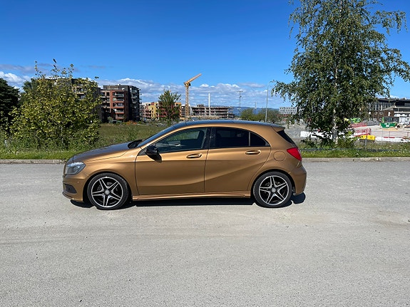 Mercedes-Benz A180 2 of 20