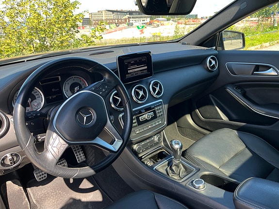 Mercedes-Benz A180 6 of 20