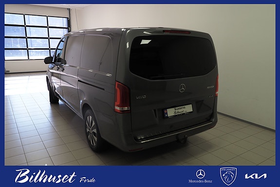 Mercedes-Benz Vito 119 2 of 5